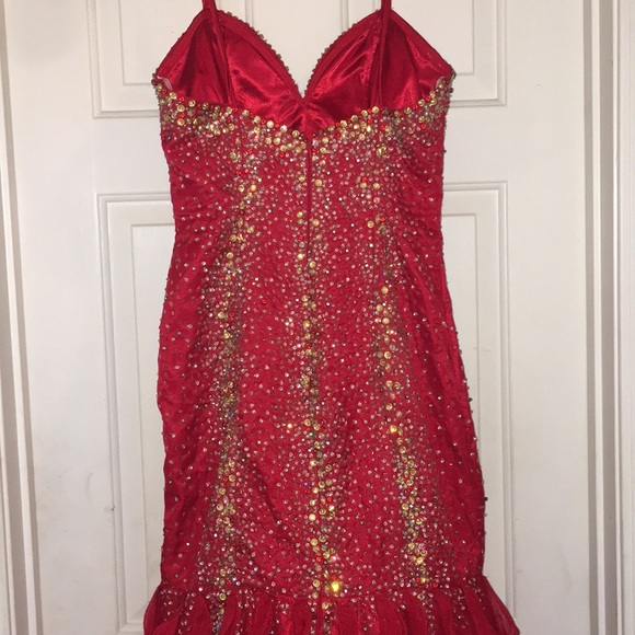 RED, MERMAID FITTED, JEWELED OUT FORMAL DRESS ❤️ - Picture 6 of 8